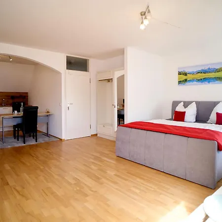 Messewohnenaschheim Business Und Mit Balkon Bei Messe Muenchen Ubytování v soukromí