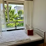 民宿 Messewohnenaschheim Business Und Mit Balkon Bei Messe Muenchen