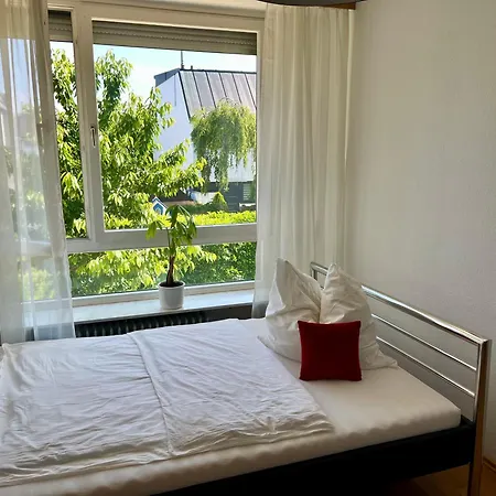 Homestay Messewohnenaschheim-business-zimmer Mit Wlan,komfort & Parkplatz